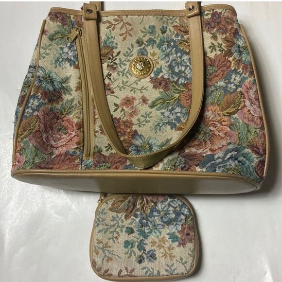 Firm Price Of Tow Mitzi Set Vintage Tapestry Bags And Coins 🪙 Mini Bag - Picture 1 of 14
